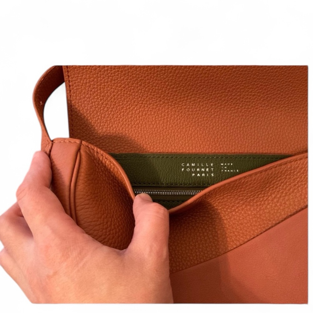 RARE -Camille Fournet Paris Crossbody Bag – Cognac Leather - Picture 6 of 6